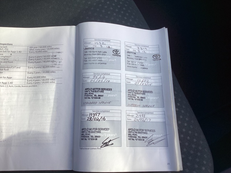 Used Toyota Yaris 2010 for sale - 77277044: Photo 14