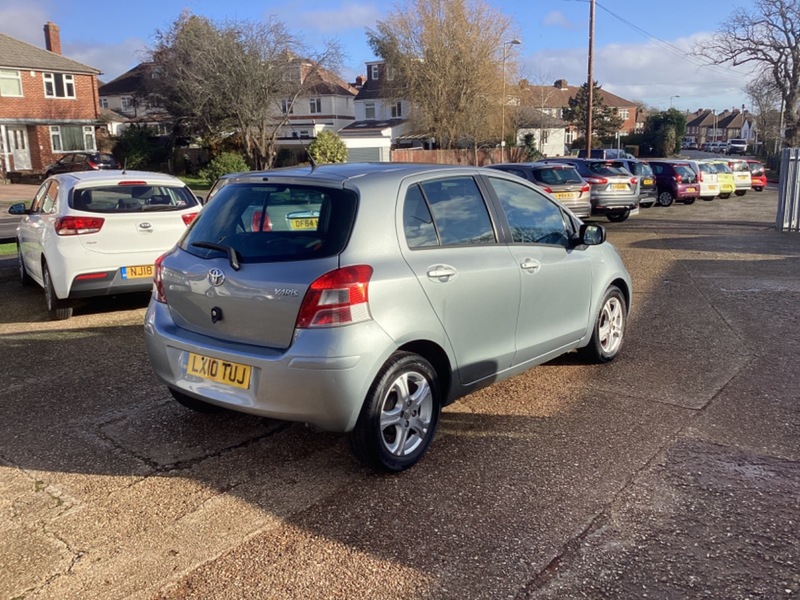Used Toyota Yaris 2010 for sale - 77277044: Photo 6
