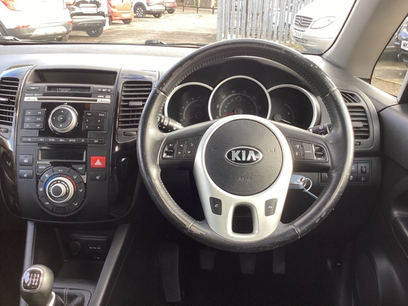 Used Kia Venga 2013 for sale - 76520872: Photo 13