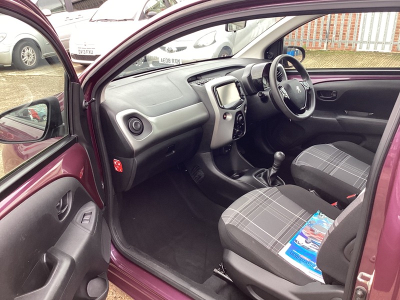 Used Peugeot 108 2017 for sale - 76547404: Photo 8