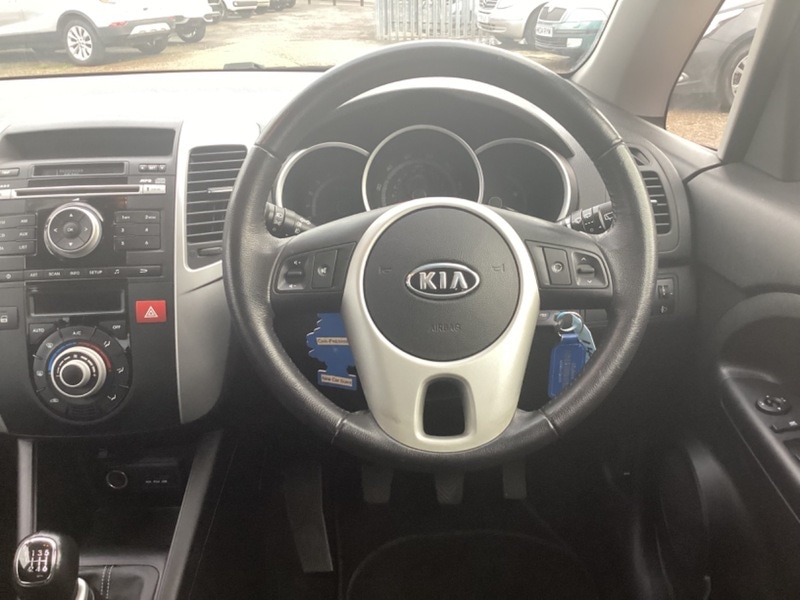 Used Kia Venga 2011 for sale - 77038636: Photo 13