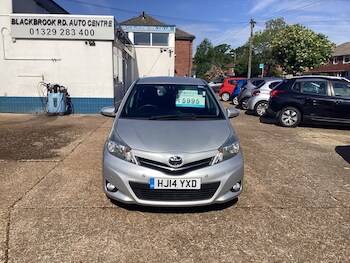 Used Toyota Yaris 2014 for sale - 78558034: Photo