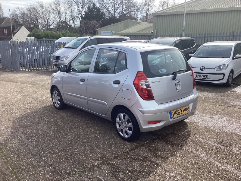 Used Hyundai i10 2012 for sale - 77821796: Photo 4