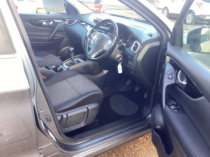 Used Nissan Qashqai 2015 for sale - 77423103: Photo 8