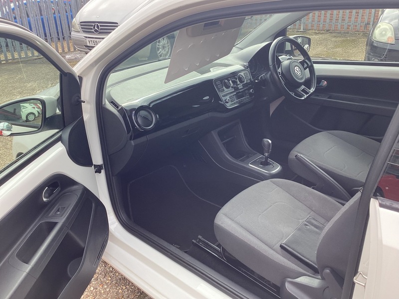 Used Volkswagen up! 2014 for sale - 78111537: Photo 9