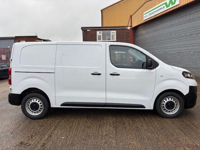 Used Vauxhall Vivaro for sale - 78006479: Photo 4