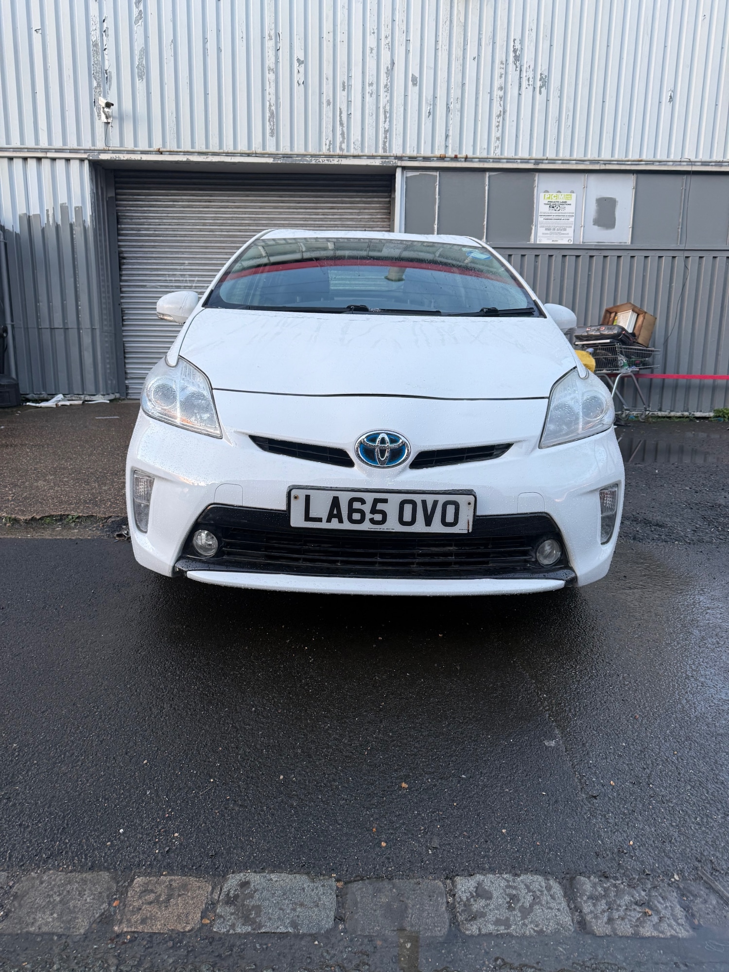 Used Toyota Prius 2015 for sale - 77605320: Photo 2