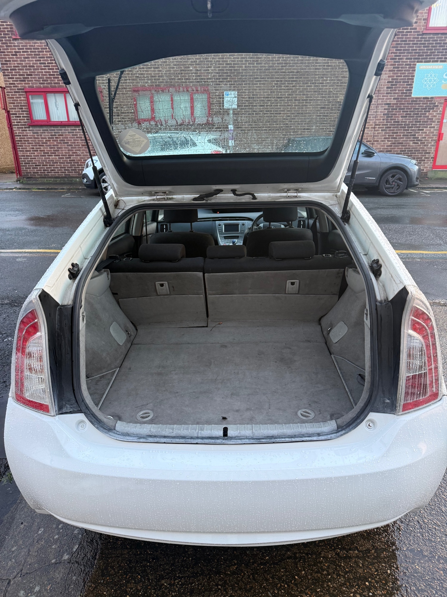 Used Toyota Prius 2015 for sale - 77605320: Photo 7