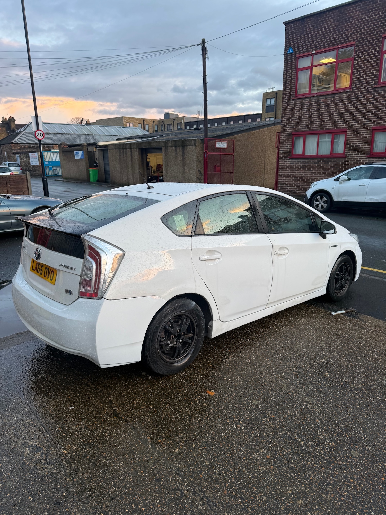 Used Toyota Prius 2015 for sale - 77605320: Photo 8