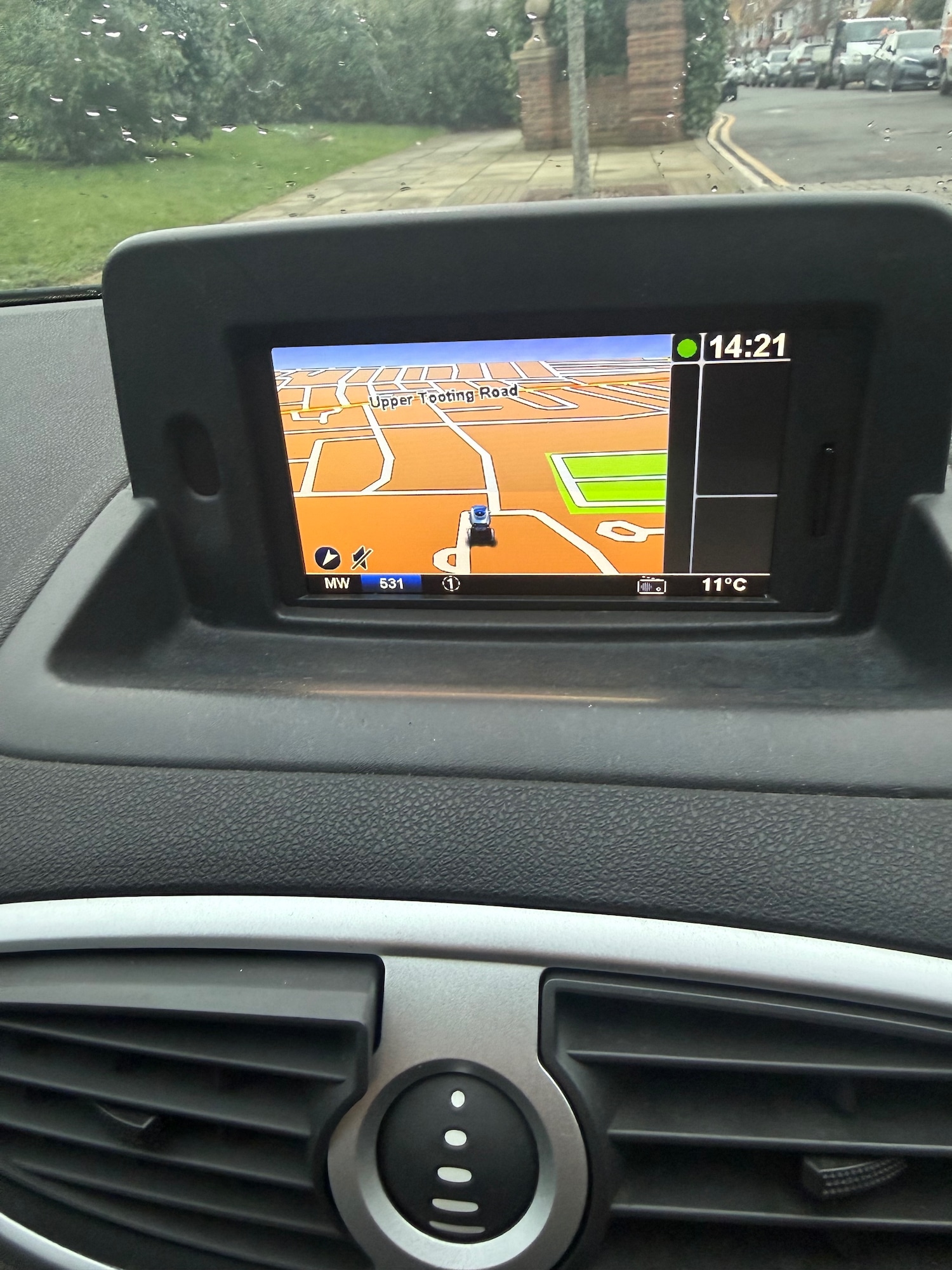 Used Renault Clio 2011 for sale - 77326395: Photo 11