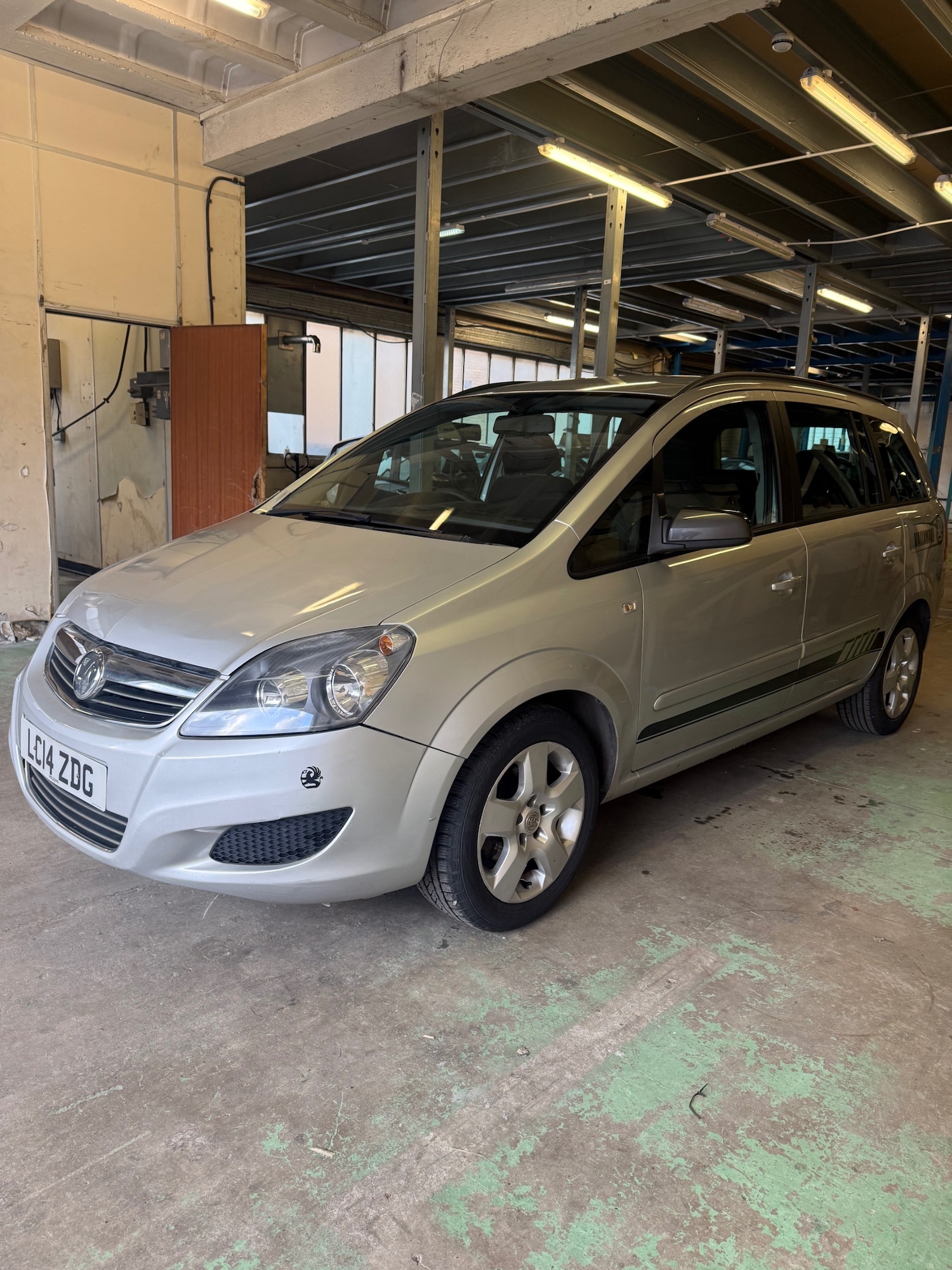 Used Vauxhall Zafira 2014 for sale - 77300325: Photo 3