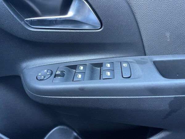 Used Vauxhall Corsa 2023 for sale - 76130737: Photo 17