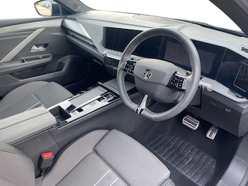 Used Vauxhall Astra 2023 for sale - 77526178: Photo