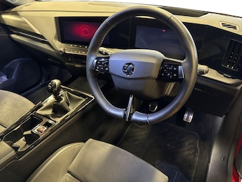 Used Vauxhall Astra 2023 for sale - 77373101: Photo