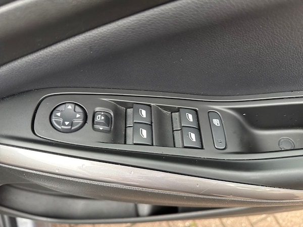 Used Vauxhall Grandland 2022 for sale - 75671890: Photo 17