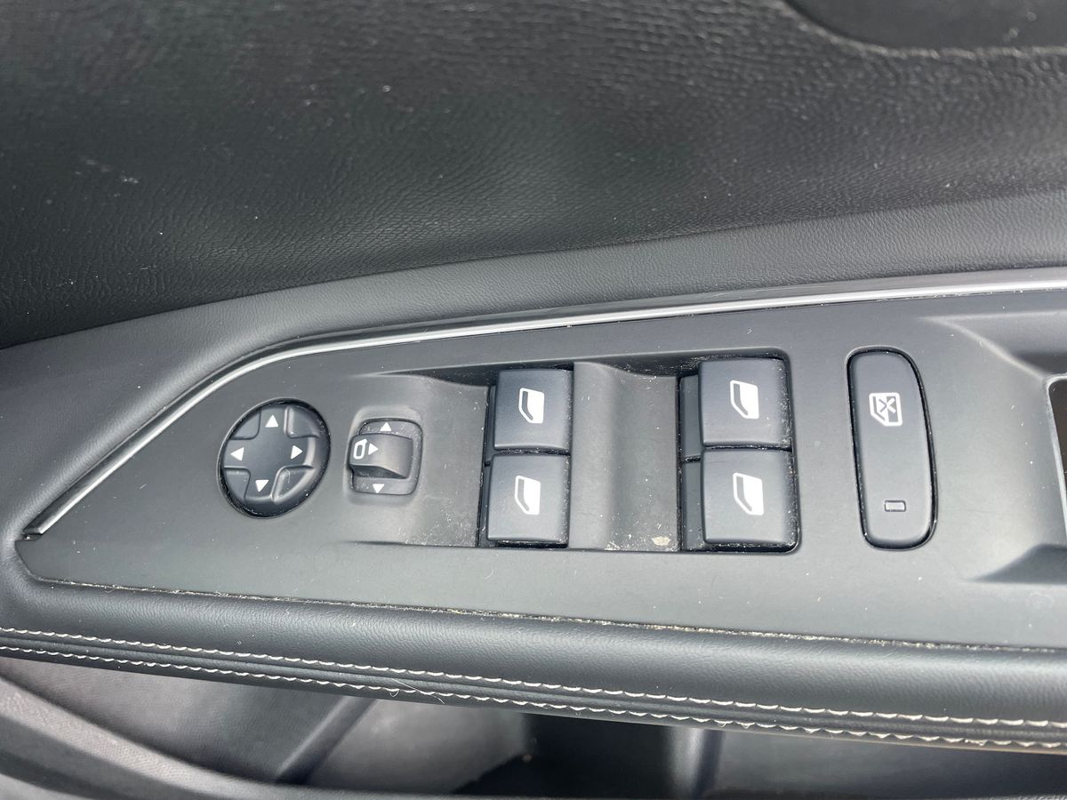 Used Peugeot 5008 2018 for sale - 77406343: Photo 17