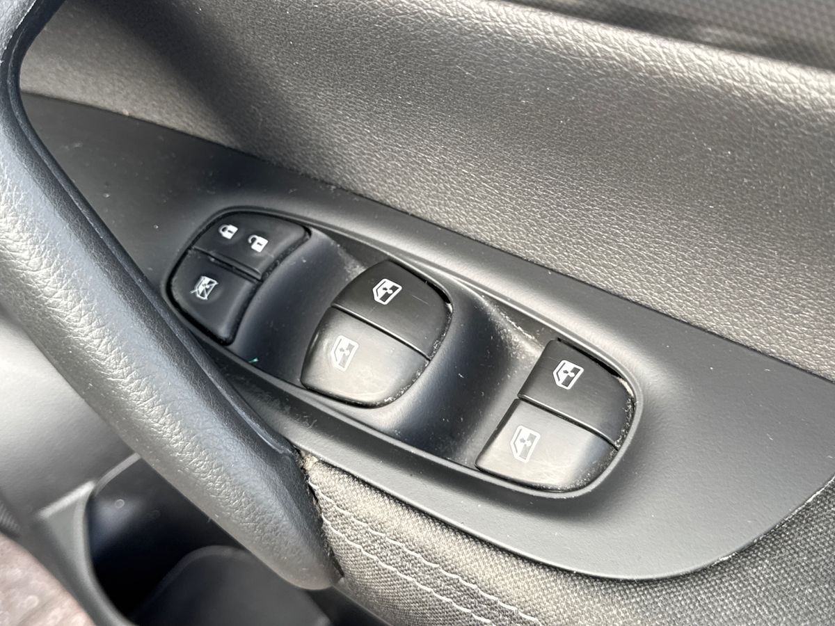 Used Nissan Qashqai 2018 for sale - 76868250: Photo 17