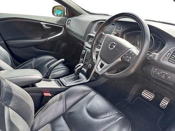 Used Volvo V40 2019 for sale - 75815581: Photo
