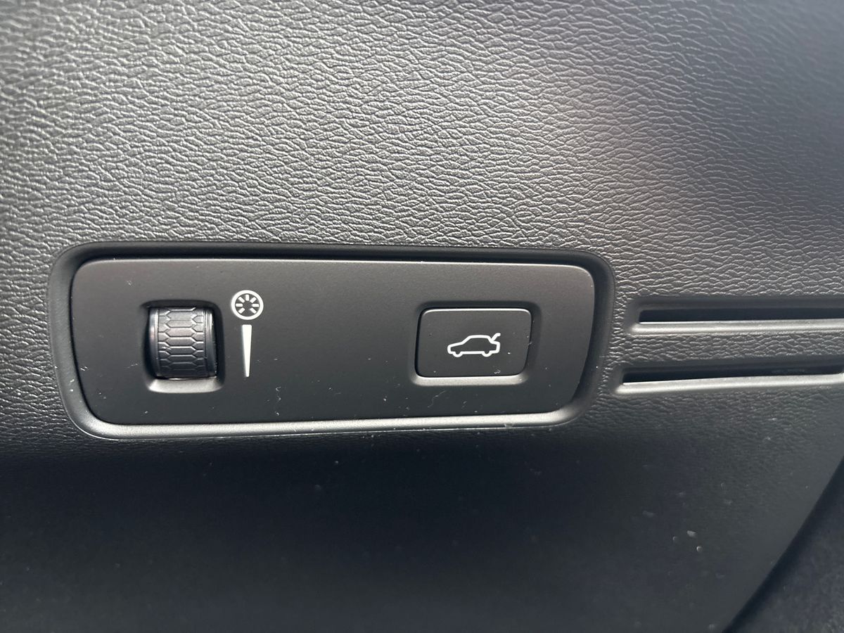 Used Volvo XC40 2020 for sale - 76870055: Photo 27