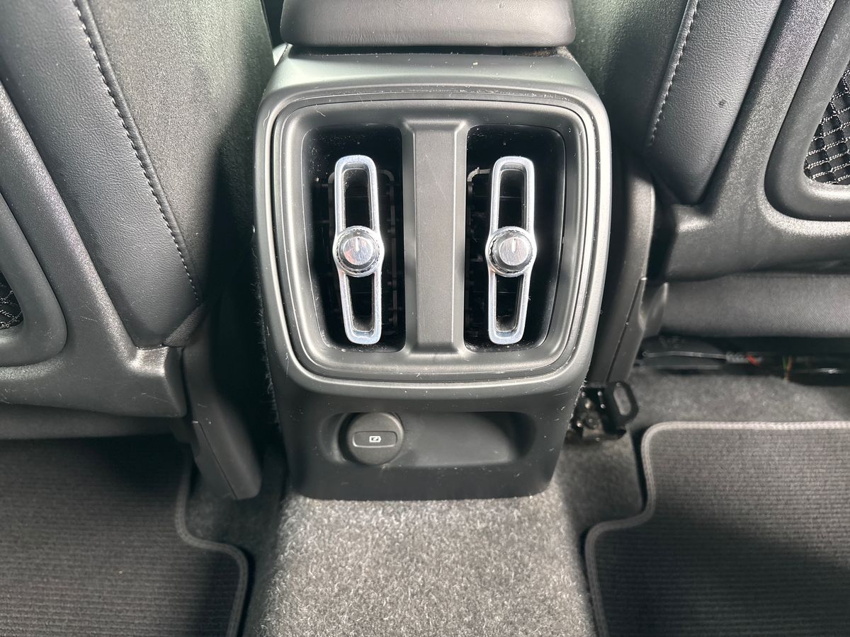 Used Volvo XC40 2020 for sale - 76870055: Photo 39