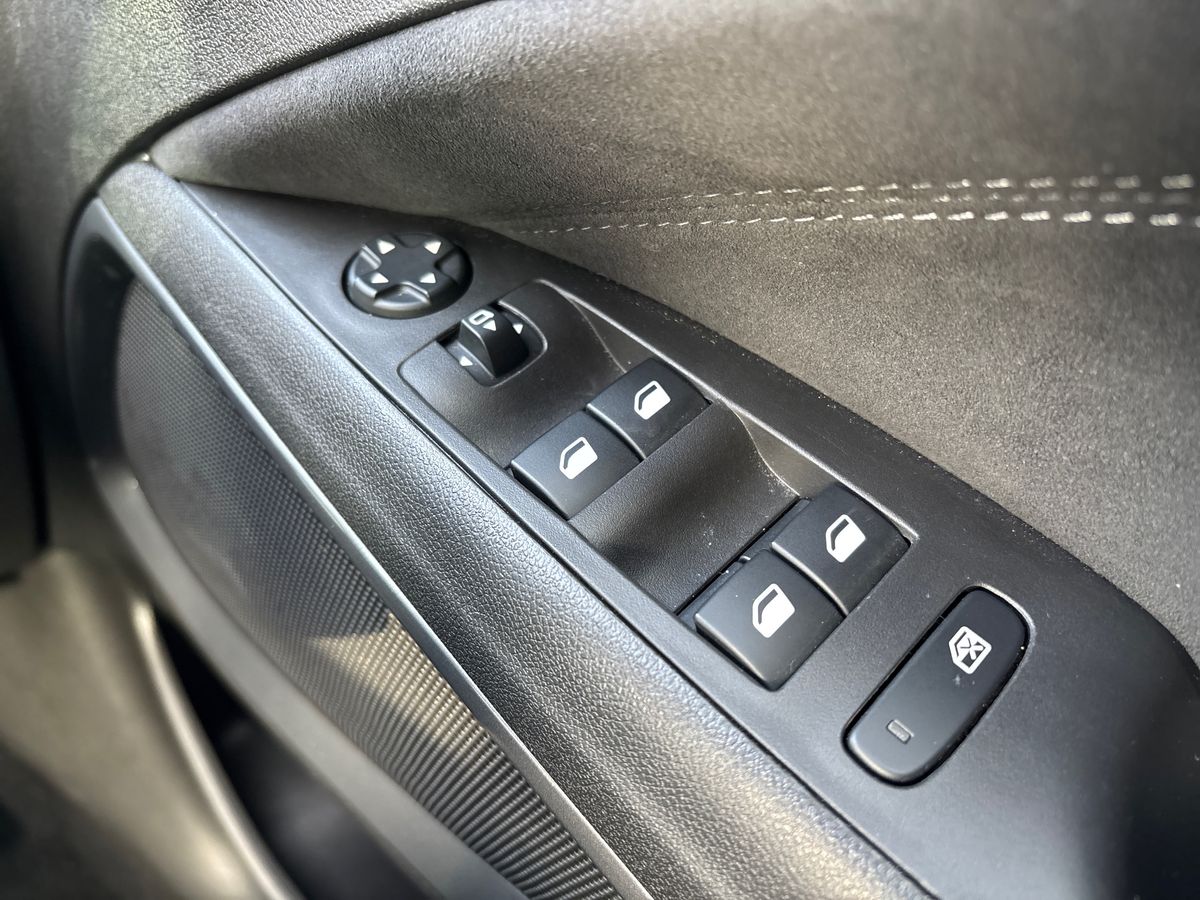 Used Vauxhall Crossland 2023 for sale - 76873649: Photo 17