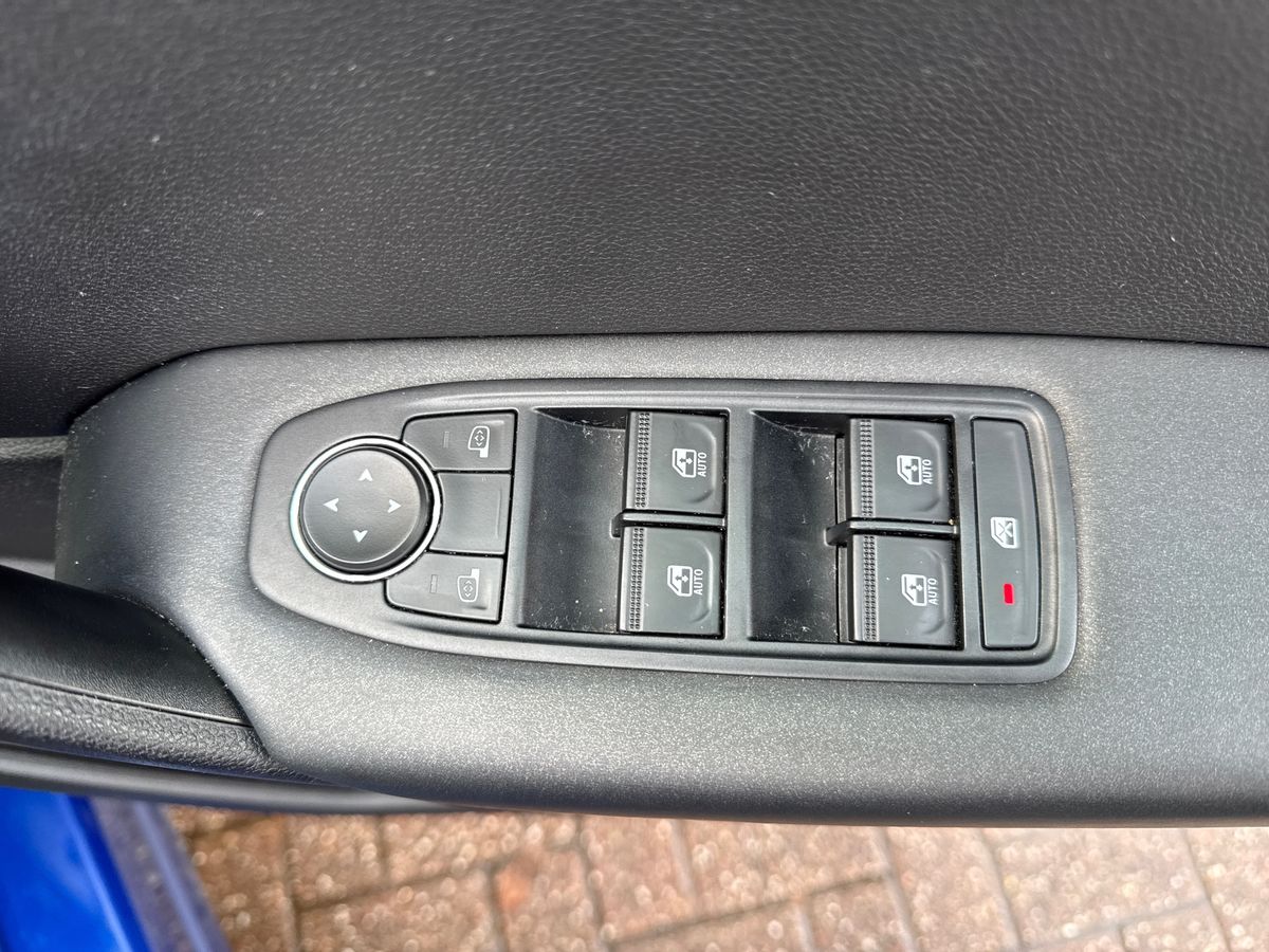 Used Renault Captur 2022 for sale - 76873556: Photo 17