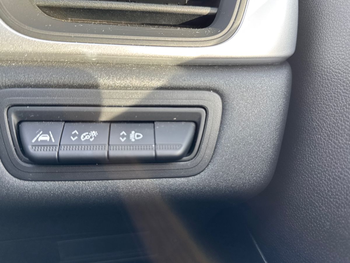 Used Renault Captur 2022 for sale - 76873556: Photo 32