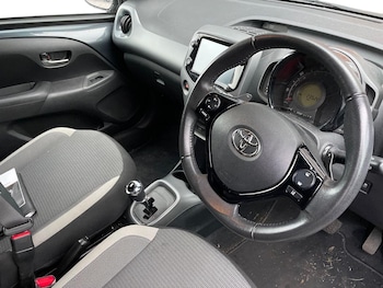 Used Toyota AYGO 2021 for sale - 76874360: Photo