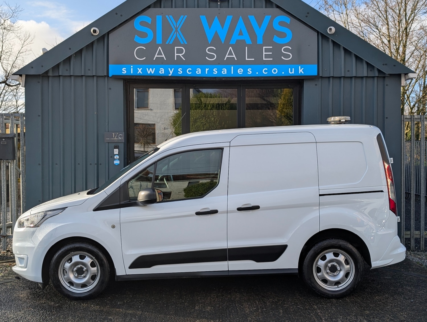 Used Ford Transit Connect 2020 for sale - 76830627: Photo 9