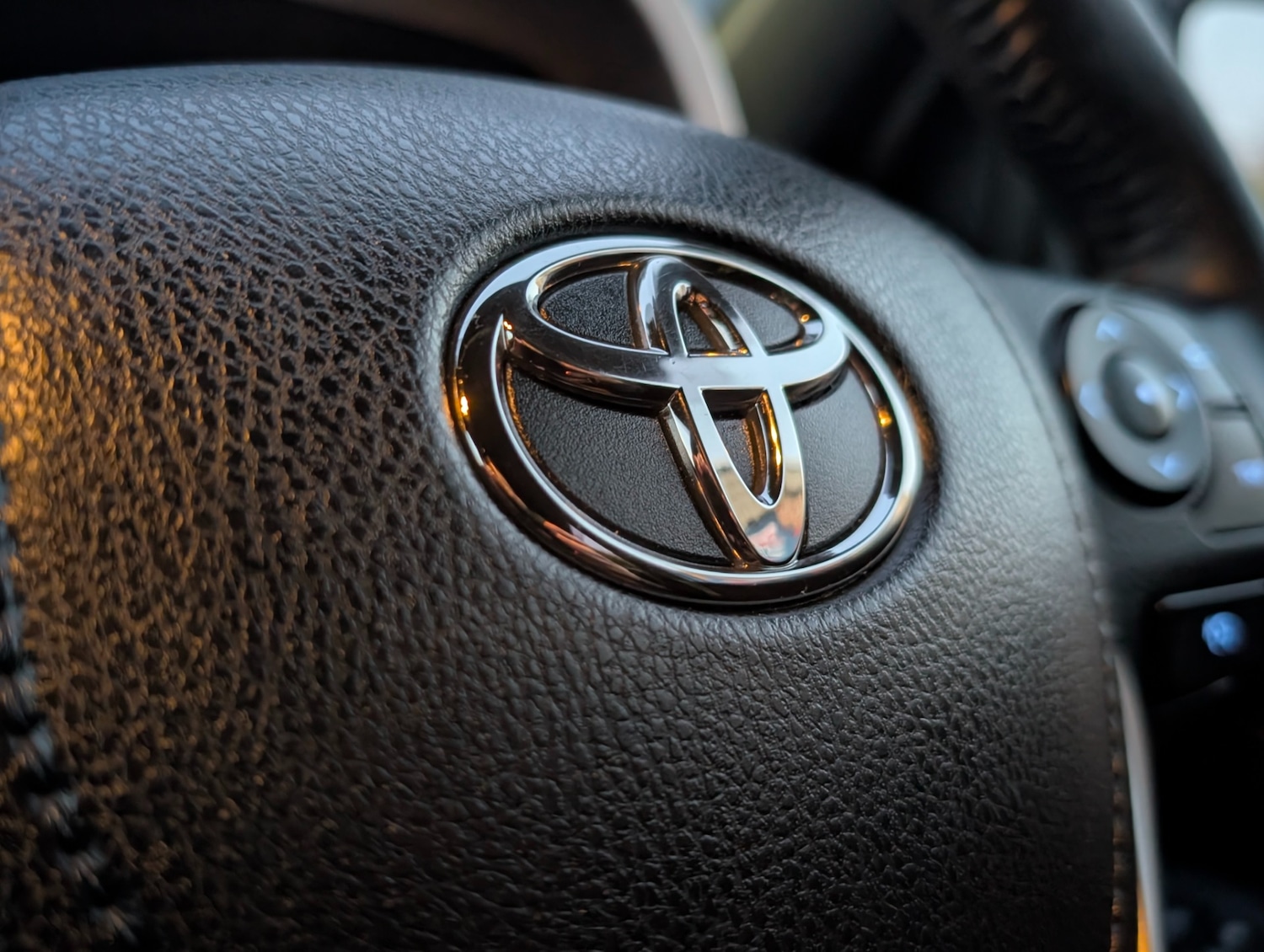 Used Toyota RAV4 2016 for sale - 77113317: Photo 28