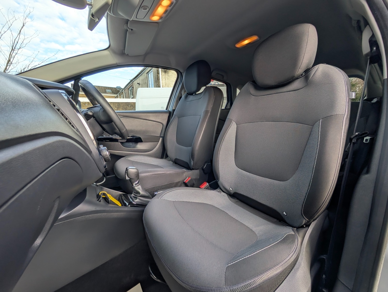 Used Renault Captur 2016 for sale - 77336322: Photo 12