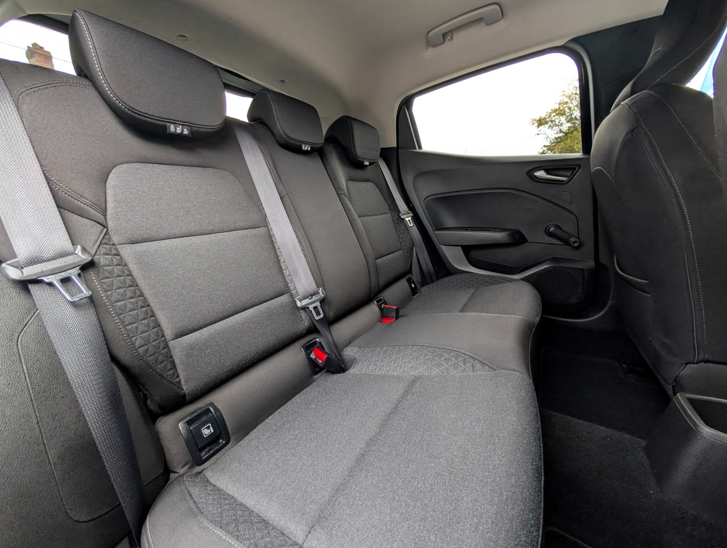 Used Renault Clio 2020 for sale - 76517725: Photo 14