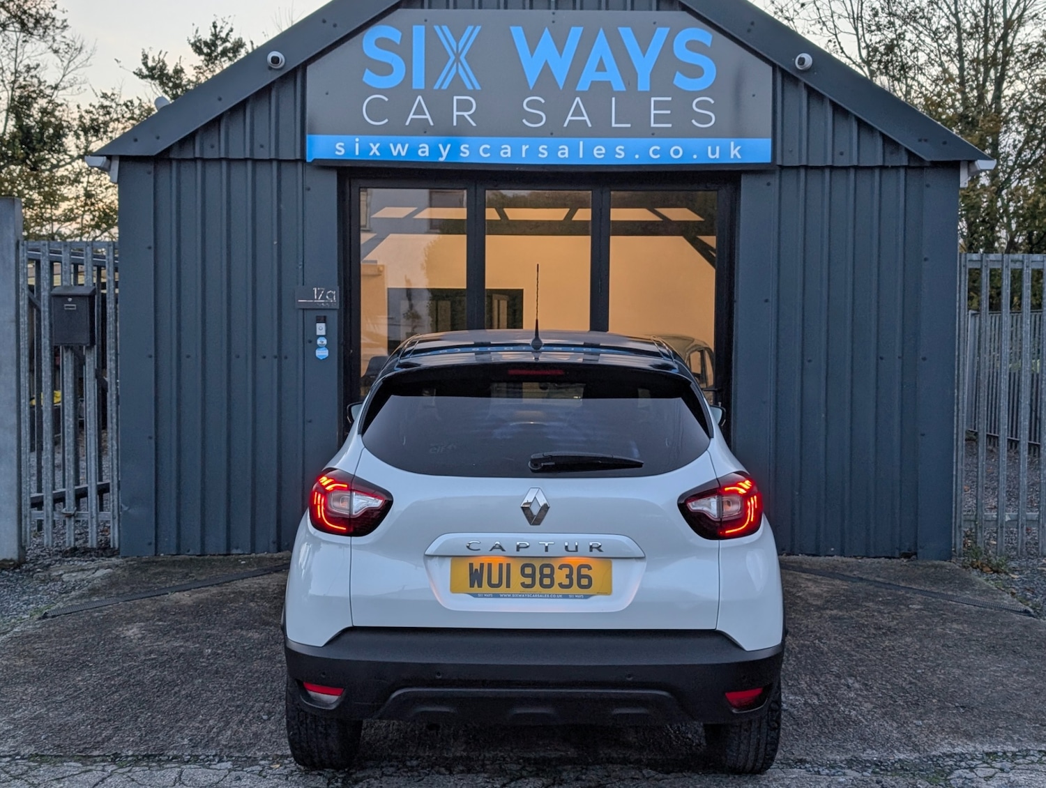 Used Renault Captur 2018 for sale - 76452463: Photo 10