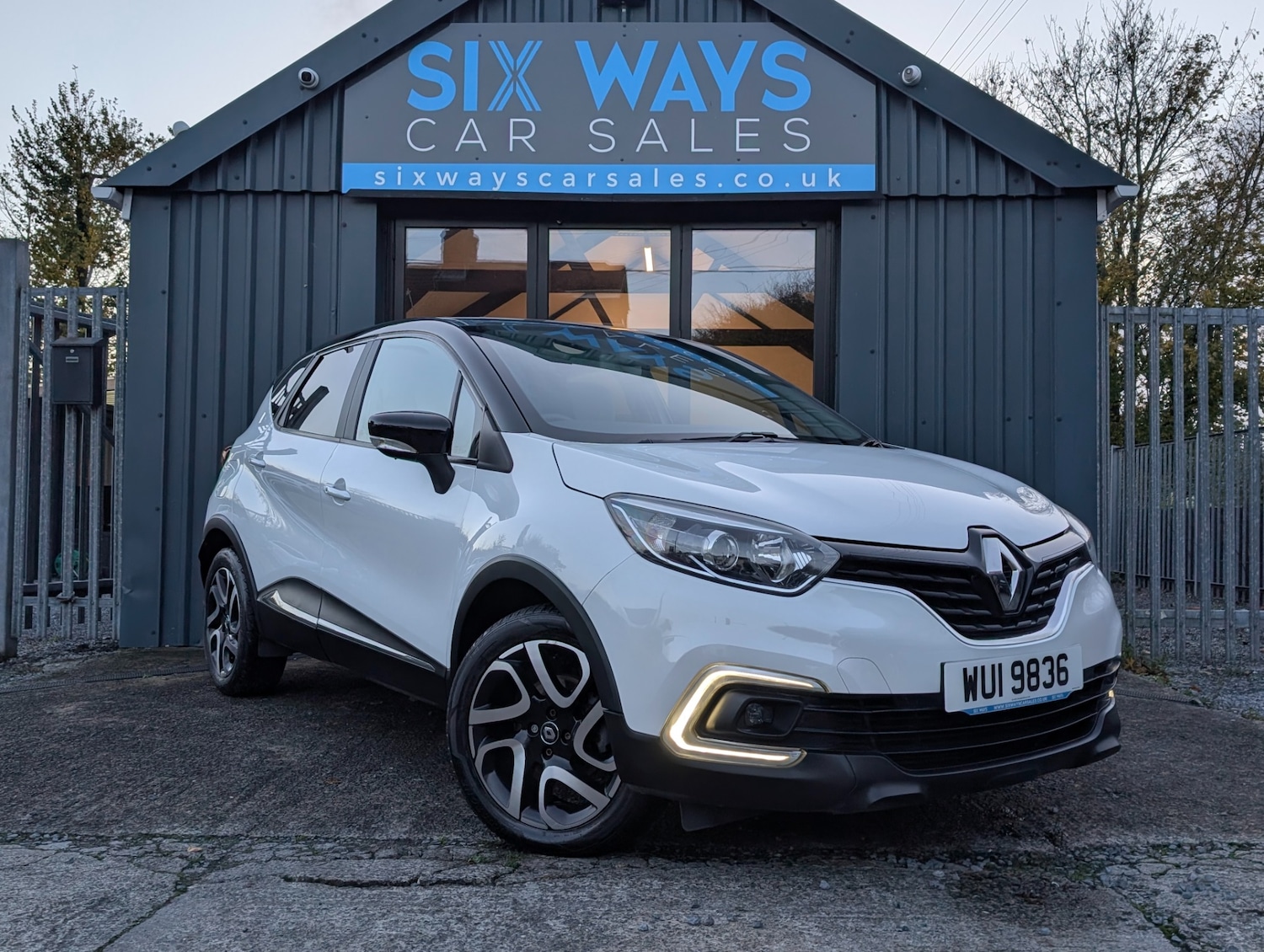 Used Renault Captur 2018 for sale - 76452463: Photo 3