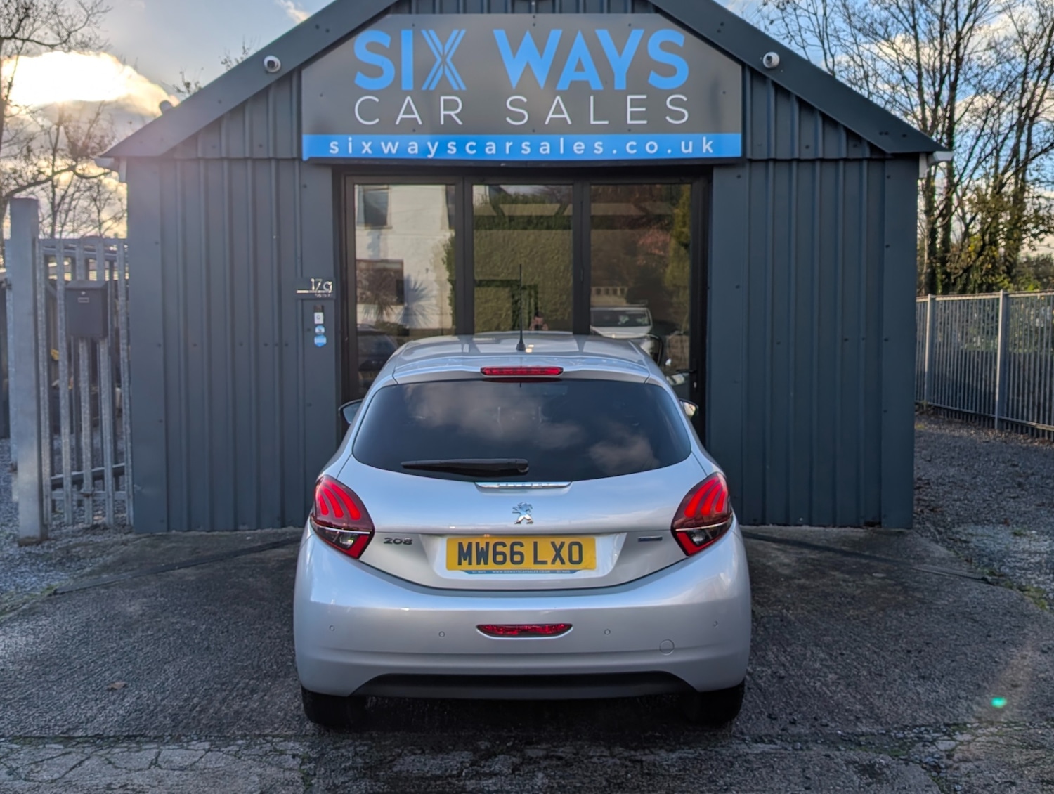 Used Peugeot 208 2016 for sale - 76613687: Photo 10