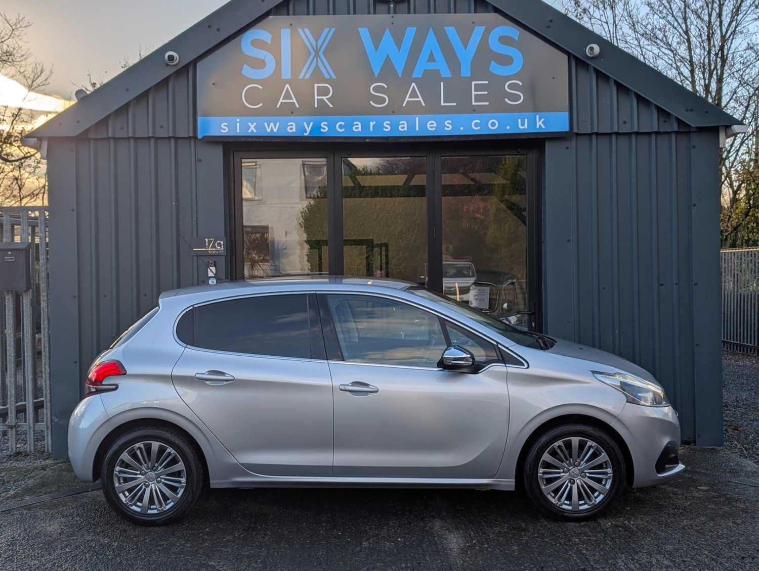 Used Peugeot 208 2016 for sale - 76613687: Photo 8