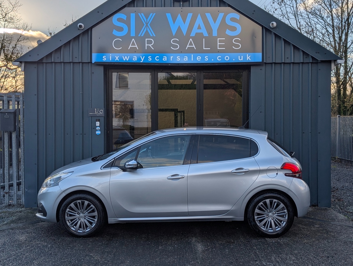 Used Peugeot 208 2016 for sale - 76613687: Photo 9