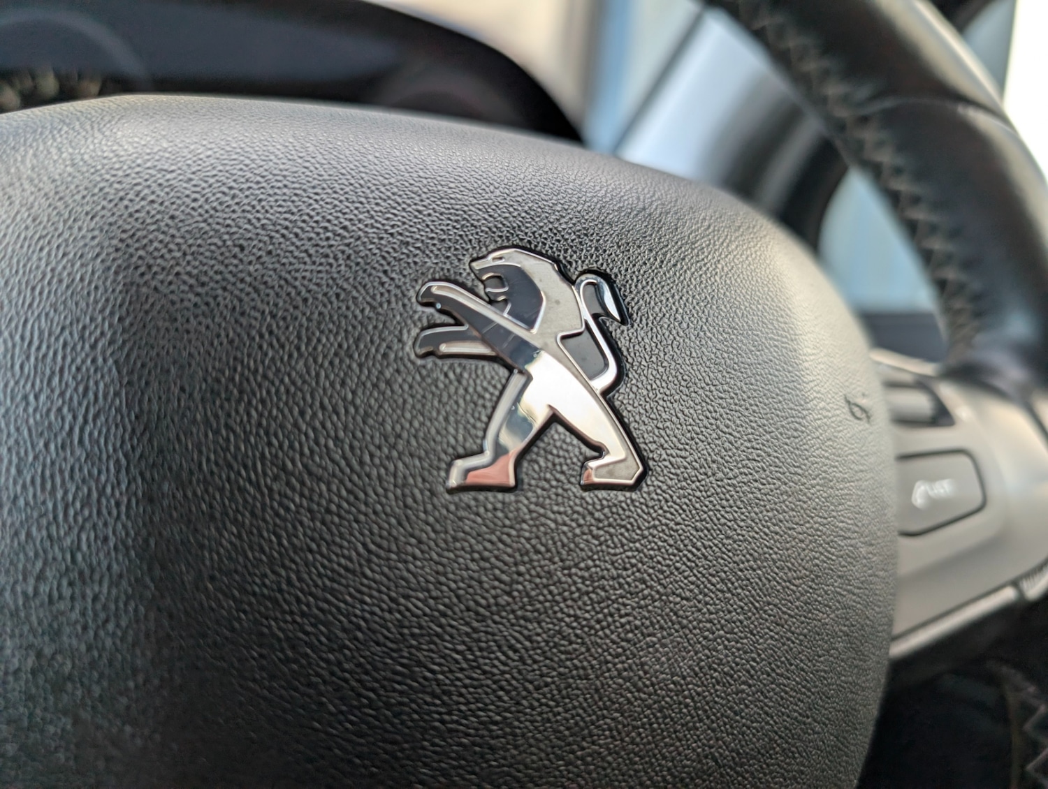 Used Peugeot 208 2016 for sale - 77365406: Photo 24