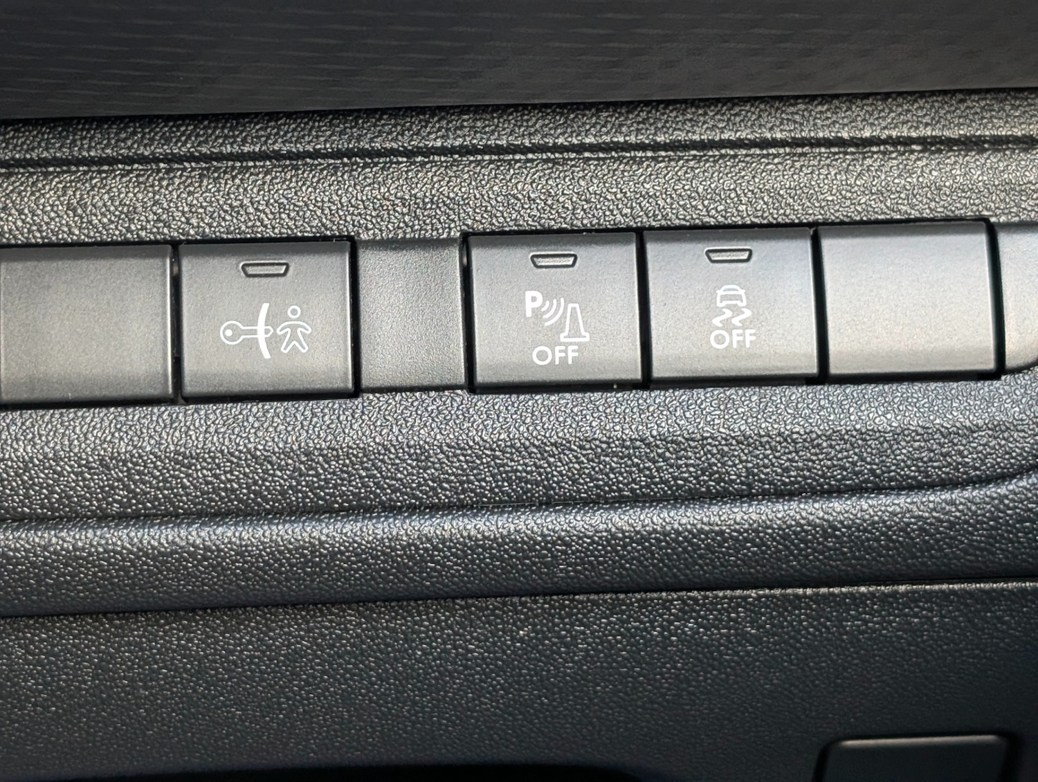 Used Peugeot 208 2016 for sale - 77365406: Photo 25