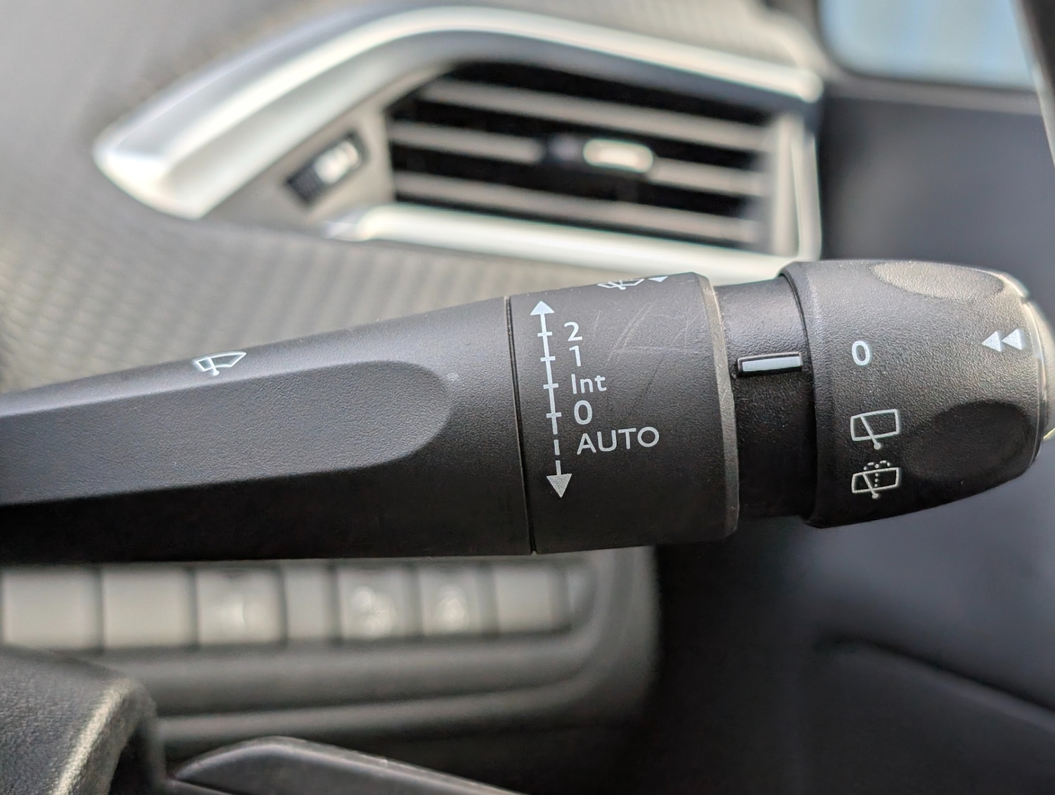 Used Peugeot 208 2016 for sale - 77365406: Photo 28