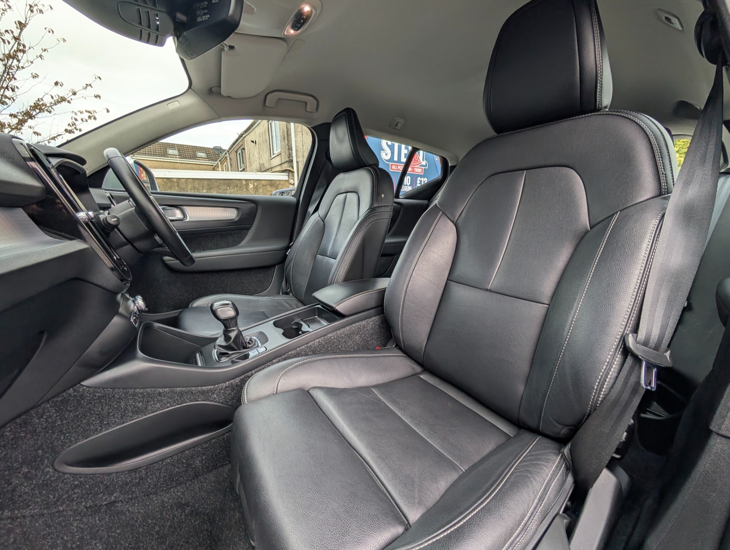 Used Volvo XC40 2018 for sale - 76207369: Photo 11