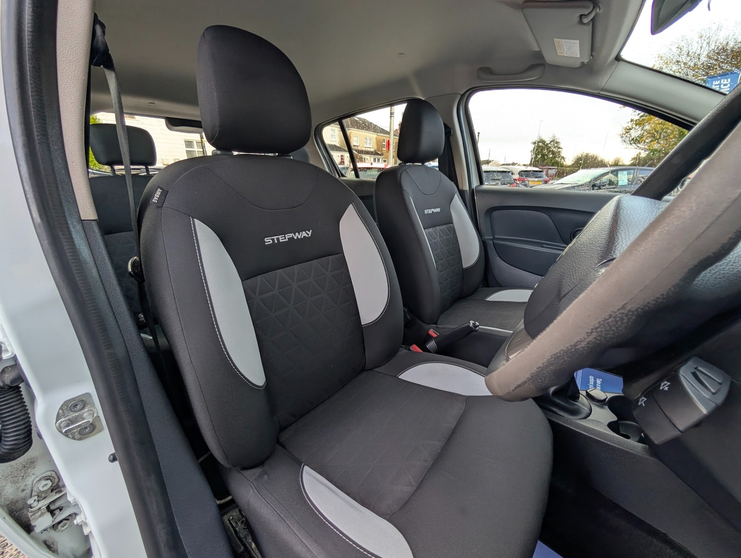 Used Dacia Sandero Stepway 2015 for sale - 76534172: Photo 15