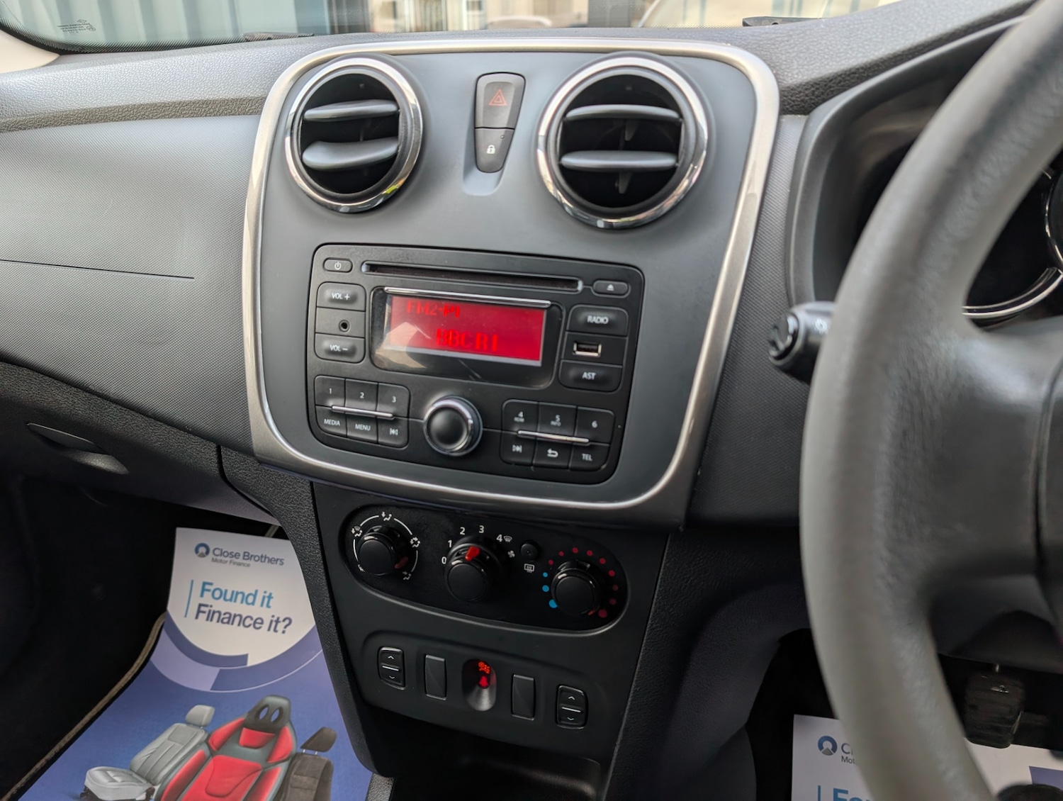 Used Dacia Sandero Stepway 2015 for sale - 76534172: Photo 16