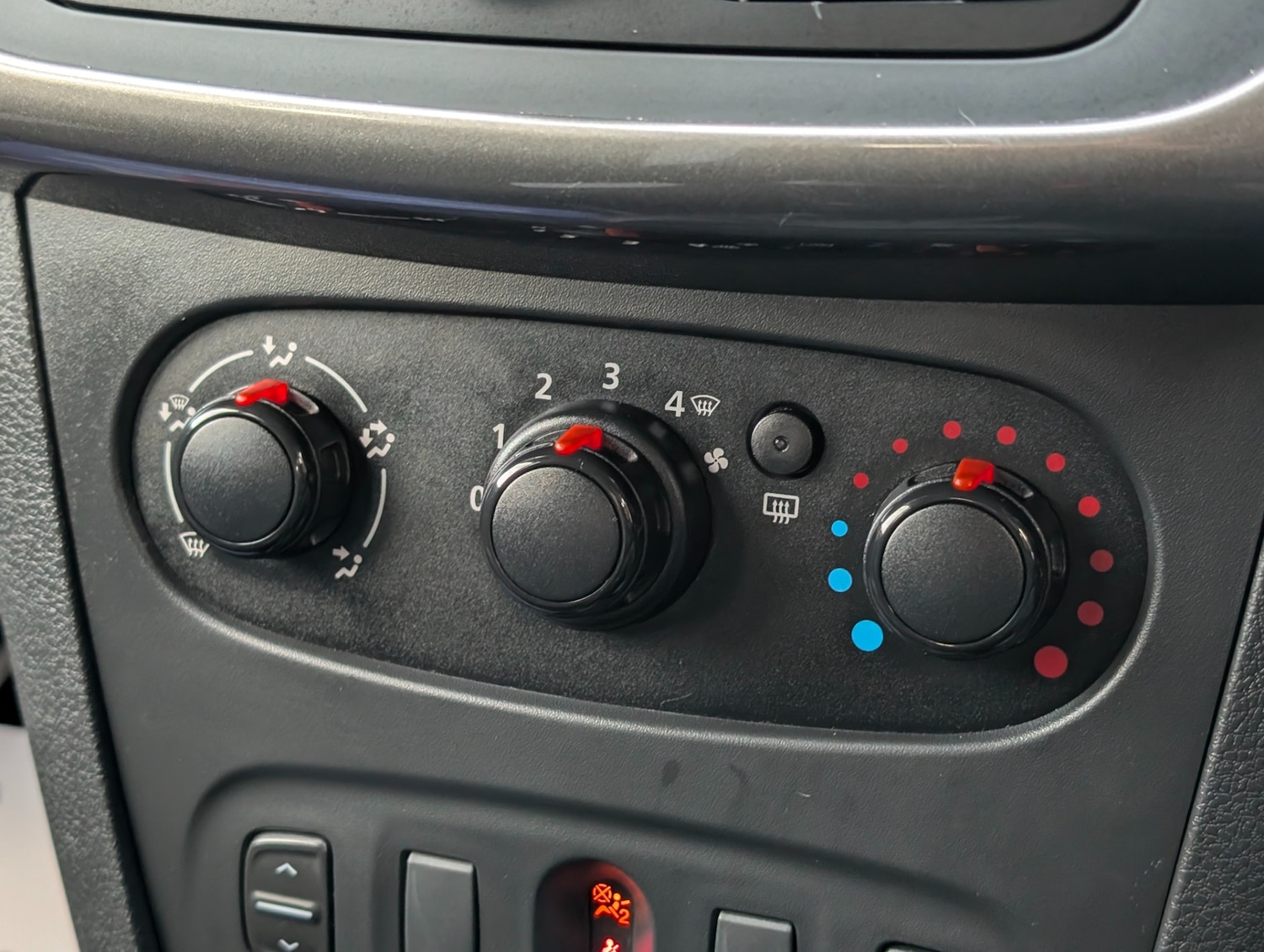 Used Dacia Sandero Stepway 2015 for sale - 76534172: Photo 18