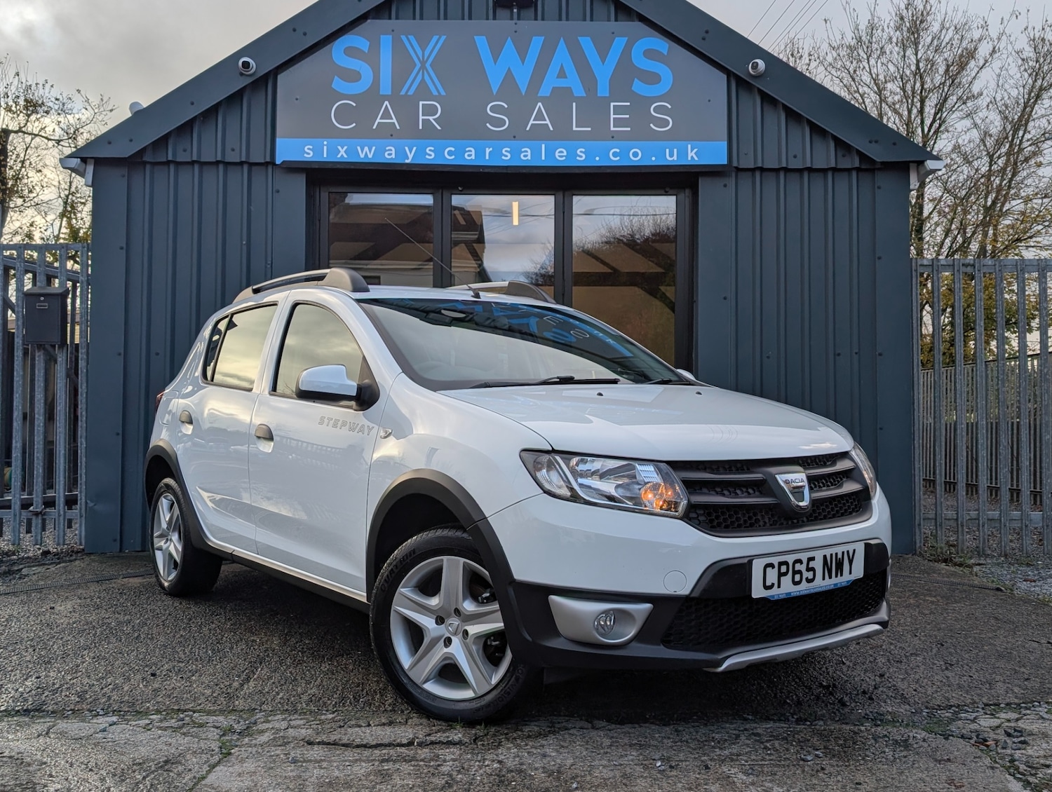 Used Dacia Sandero Stepway 2015 for sale - 76534172: Photo 3