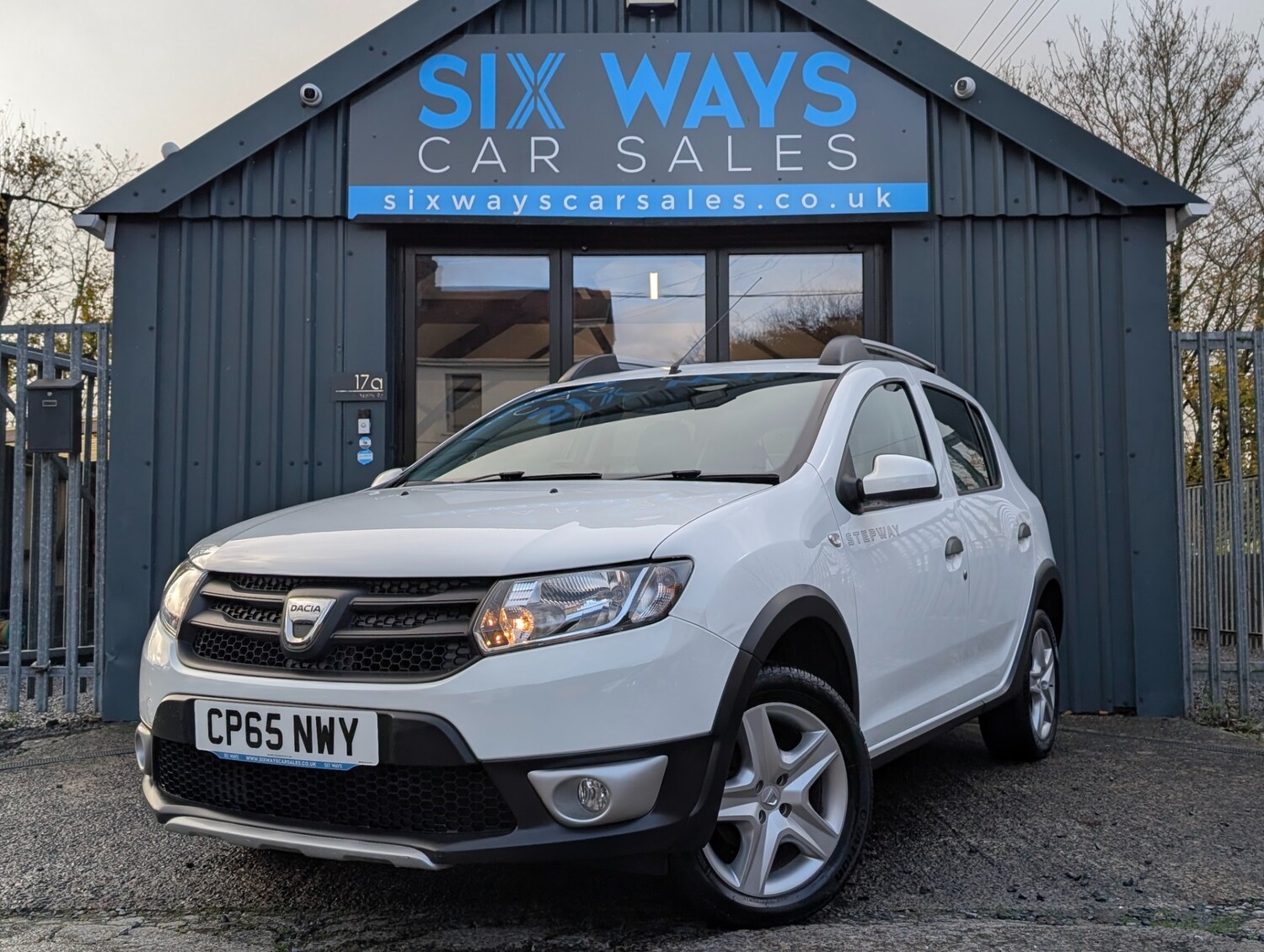 Used Dacia Sandero Stepway 2015 for sale - 76534172: Photo 6