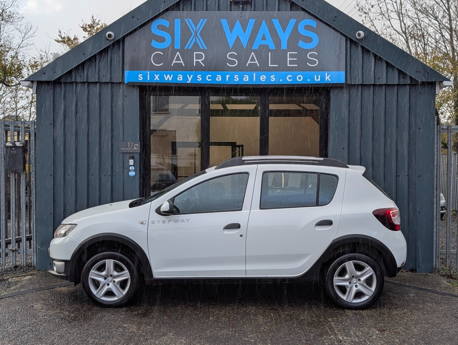 Used Dacia Sandero Stepway 2015 for sale - 76534172: Photo 9