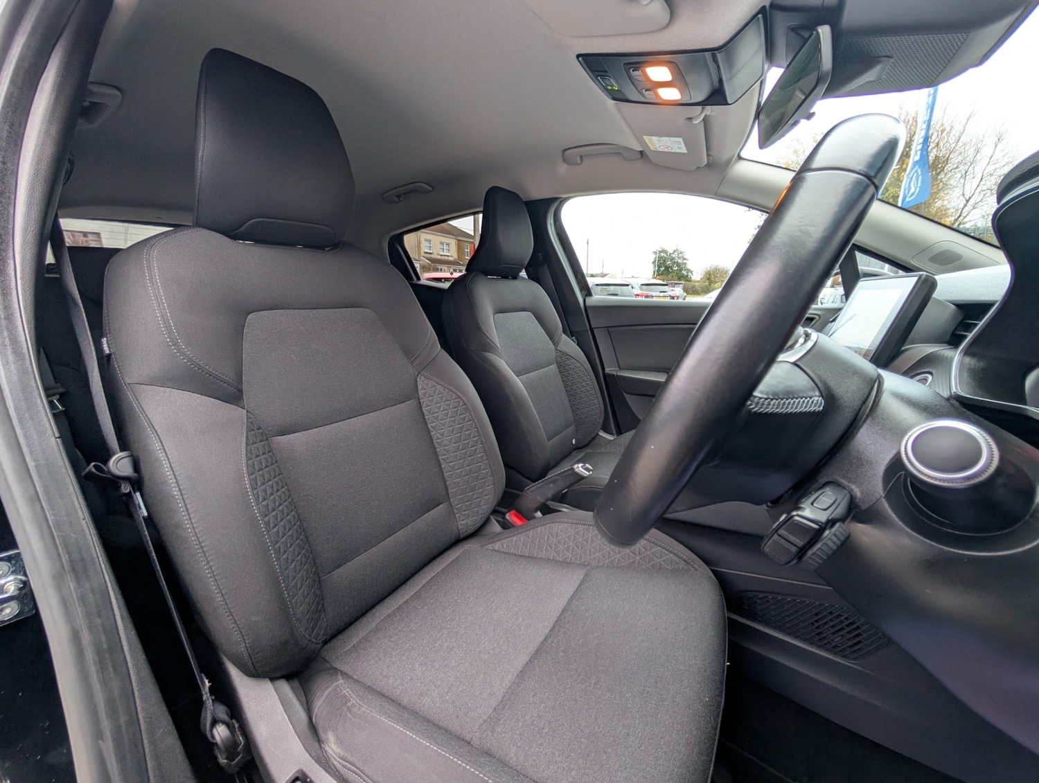 Used Renault Clio 2020 for sale - 77113326: Photo 15