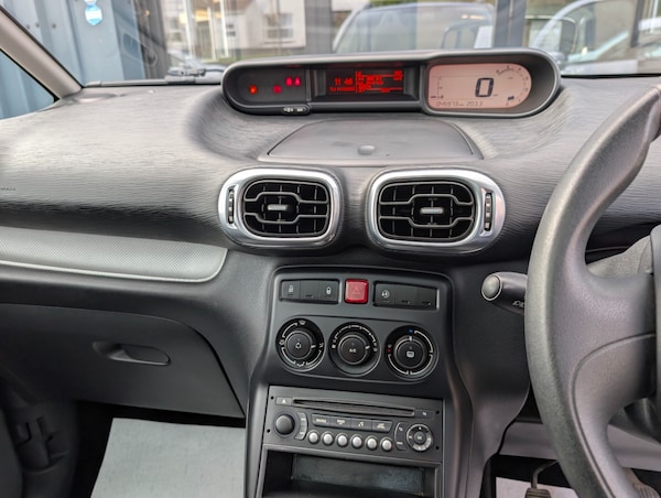 Used Citroen C3 Picasso 2015 for sale - 76319194: Photo 17