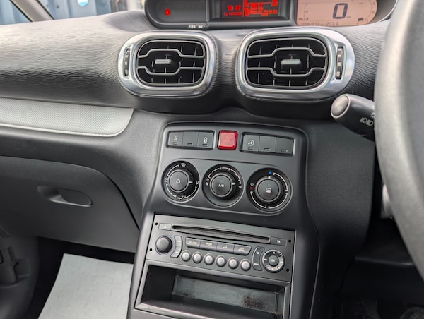 Used Citroen C3 Picasso 2015 for sale - 76319194: Photo 19